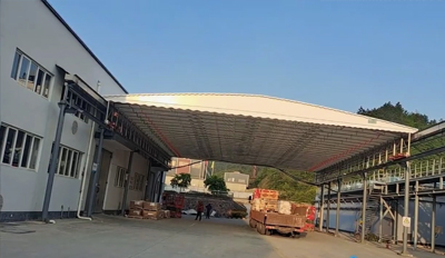 戶外防風(fēng)(fēng)電動(dòng)推拉棚搭建做懸空推拉雨棚